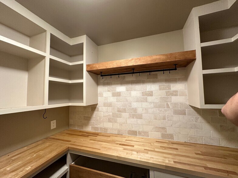 Walk in butler's pantry - 7970 W Elm St