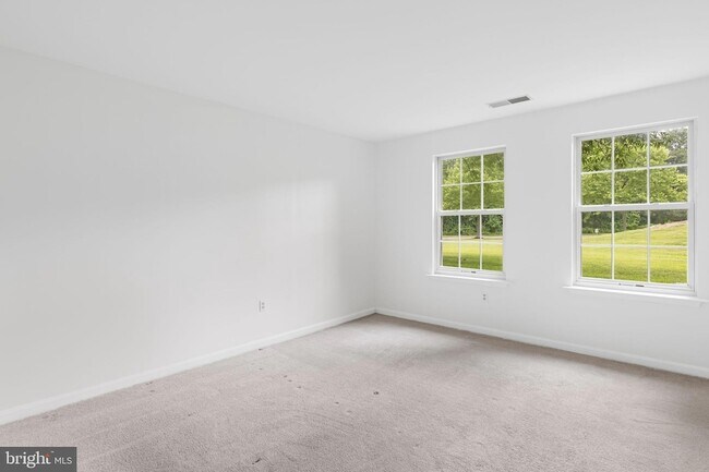 Building Photo - 1310 Sheridan Pl