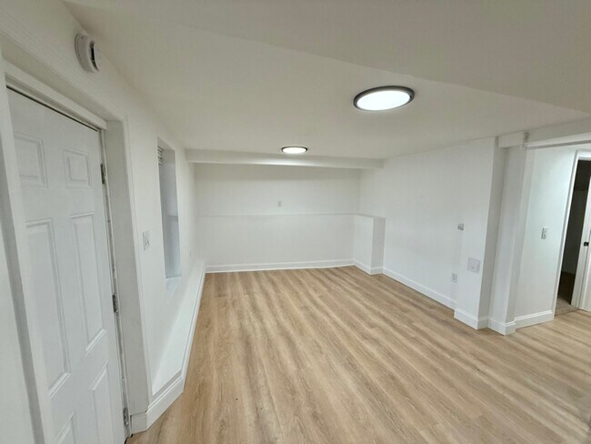 Building Photo - 151 2nd Ave