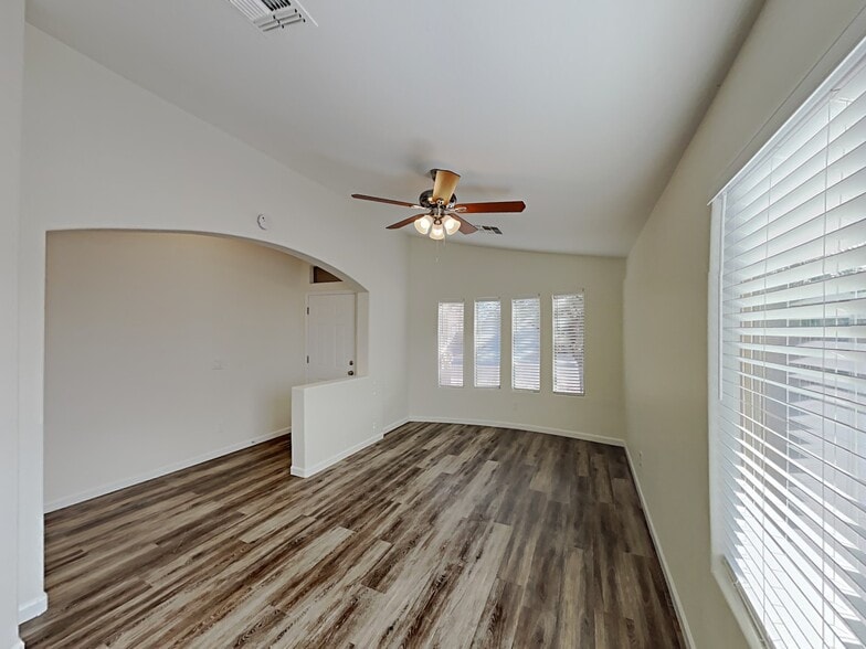 Building Photo - 35042 N Aubrac Cir