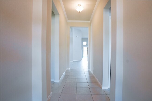 Building Photo - 29034 Canyon Oak Dr