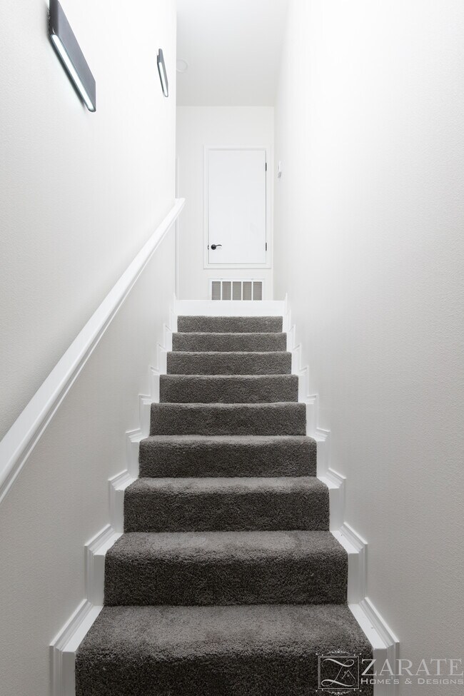 Building Photo - 200 Cub Cir