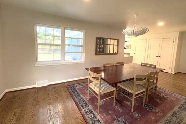 Building Photo - 2256 W Viewmont Wy W