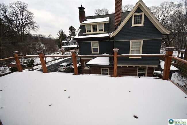 Building Photo - 312 March St