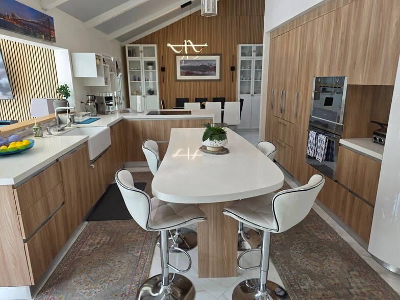 Building Photo - 6097 Charae St