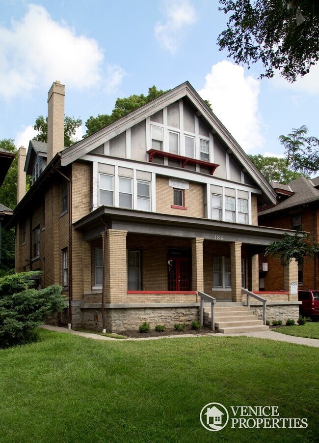 Primary Photo - 12 Bedroom on OSU Campus