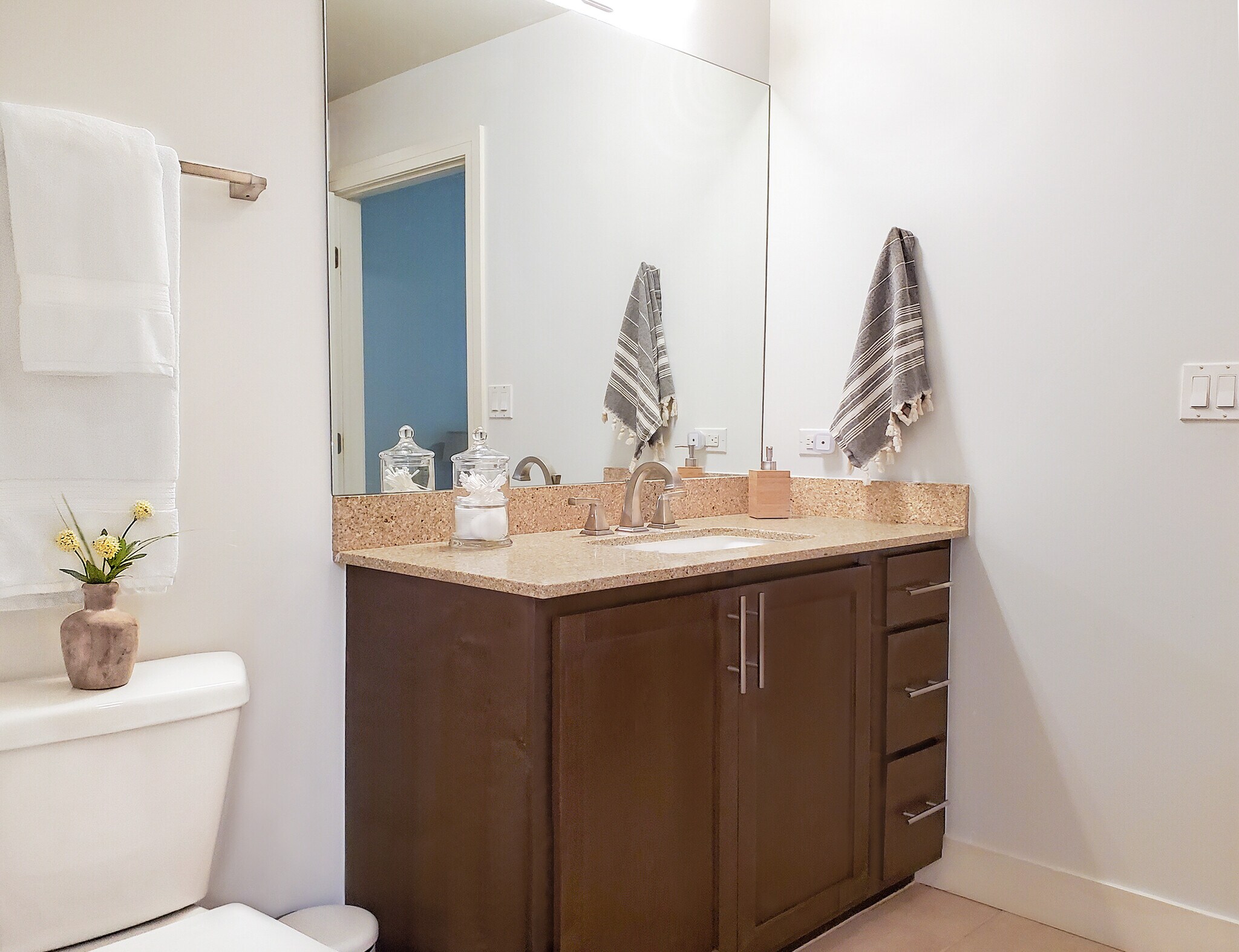 Building Photo - 3401 Arapahoe Ave