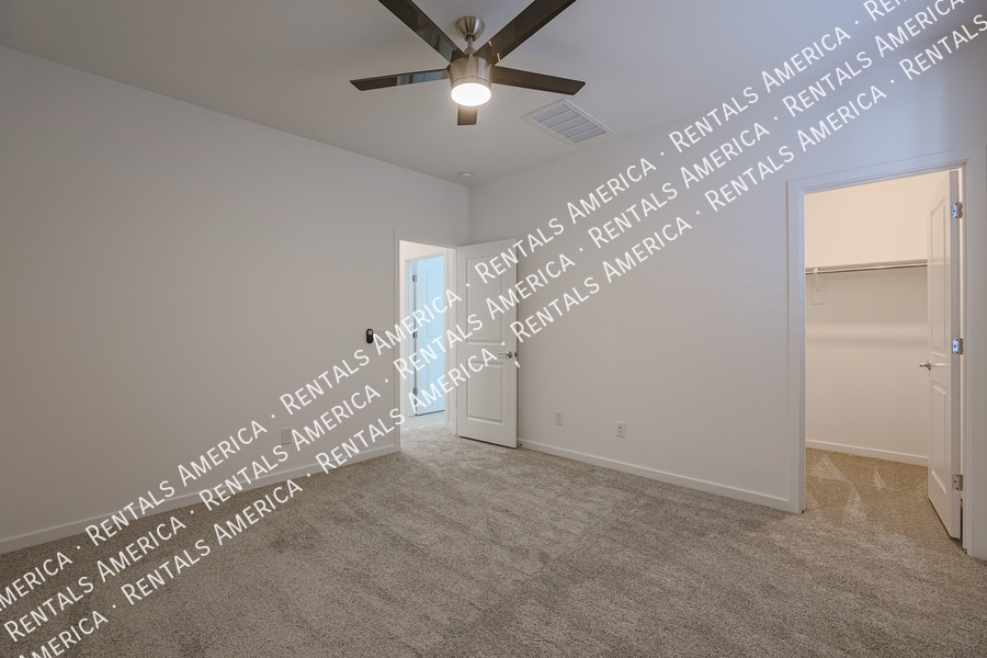 Building Photo - 17717 W Cassia Way