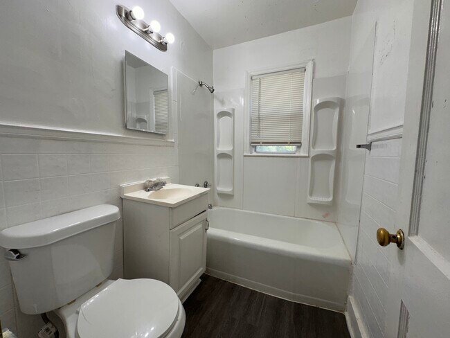 Building Photo - 7447 Arleta Blvd