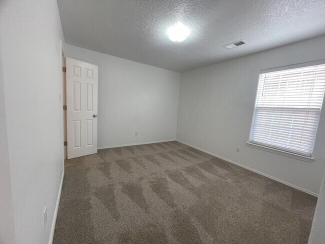 Building Photo - 5555 Mansfield Pl NW