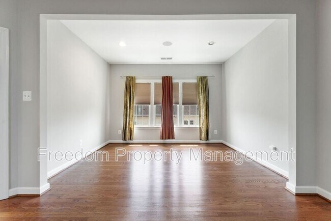 Building Photo - 42524 Rowderbury Square