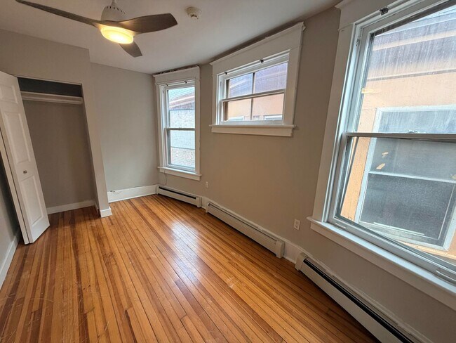 Building Photo - 212 Myrtle Ave