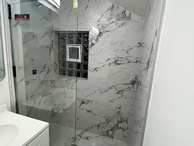 Building Photo - 269 E Woodland Rd