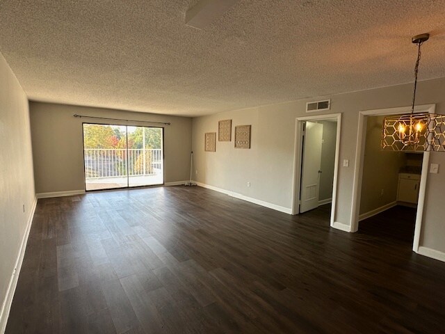 Great room - 1825 Saint Julian Pl