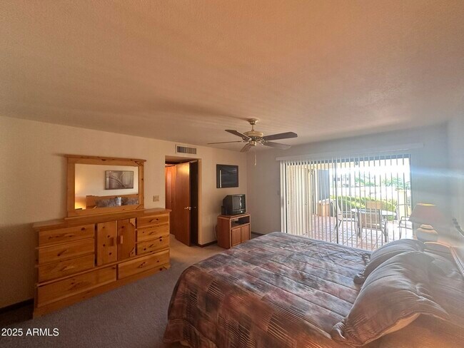 Building Photo - 16615 E Gunsight Dr