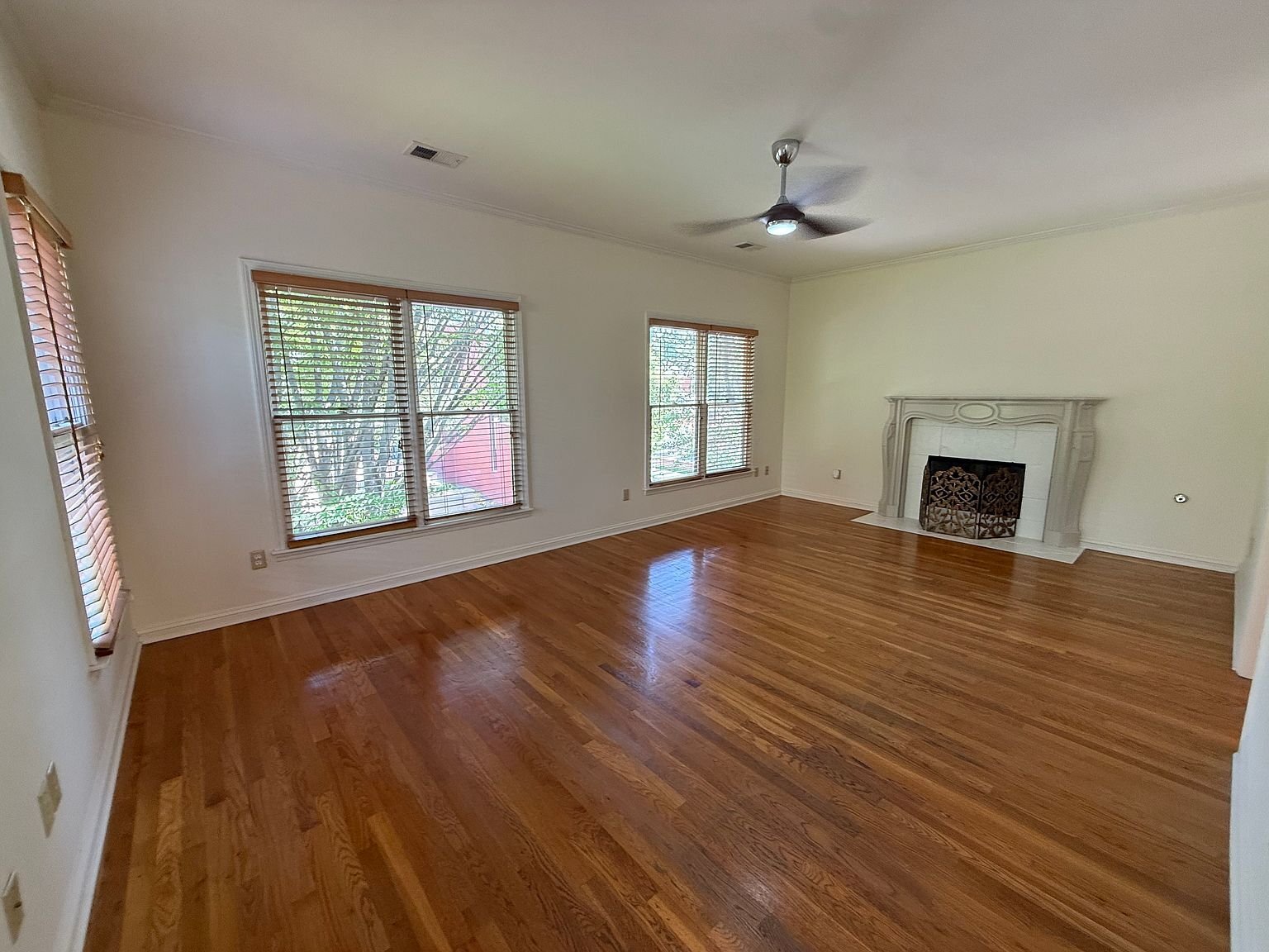 Building Photo - 83 Asphodel Dr