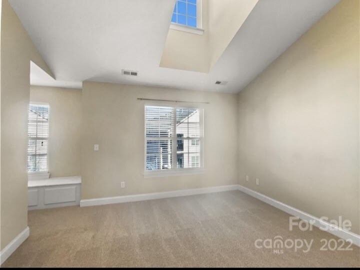 Building Photo - 6832 Park Place Dr