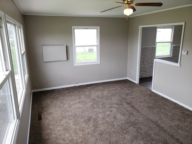 Building Photo - Charming 3-Bedroom Ranch Home on Corner Lo...