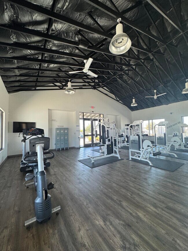 Building Photo - 7151 Woodlake Pky