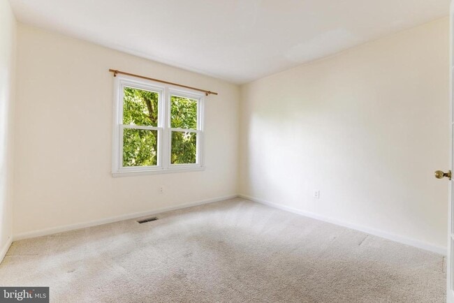 Building Photo - 8509 Jeffersonian Ct