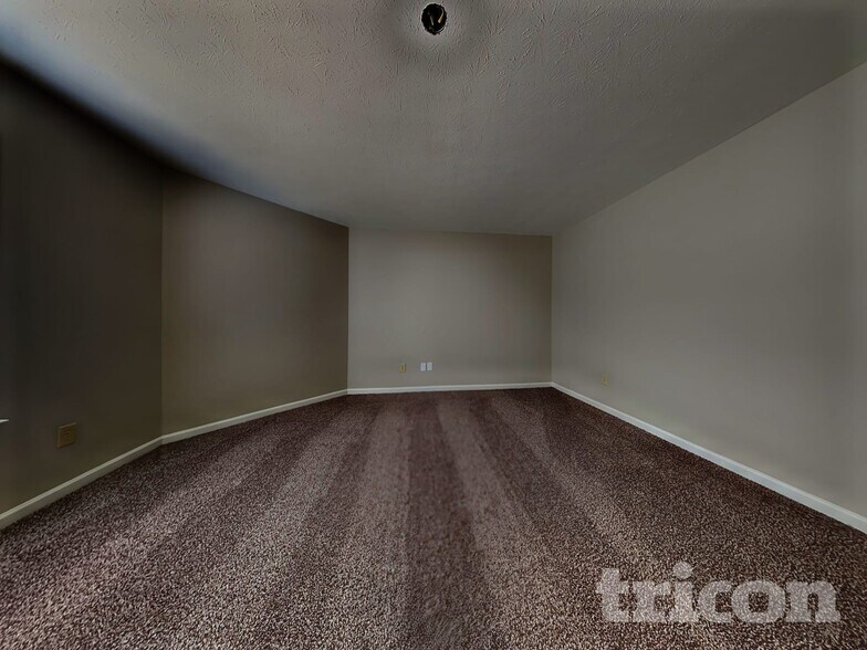 Building Photo - 2421 Ross Common Ct