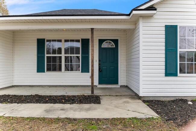 Building Photo - 819 Kristen Ln