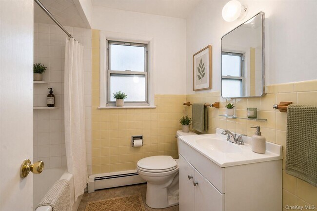 Building Photo - 214 Fenimore Rd