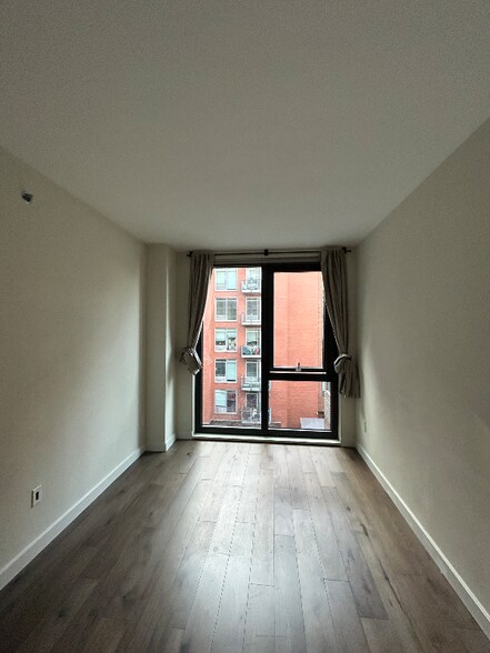 Building Photo - 41-14 27th St