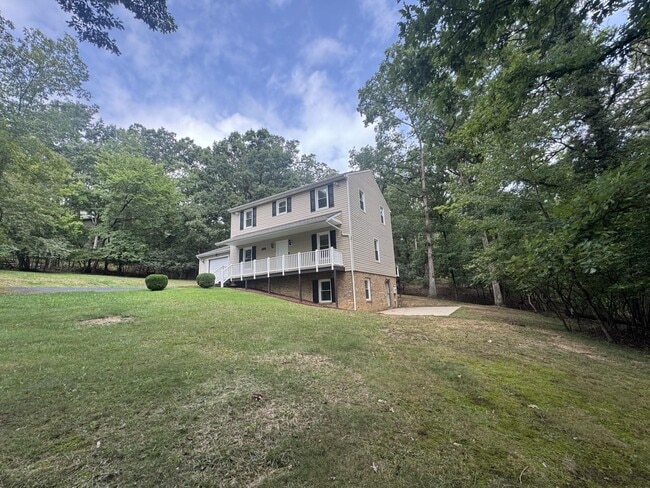 Building Photo - 250 Bobcat Ln
