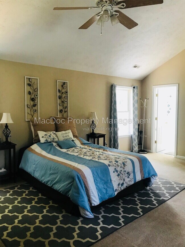 Building Photo - 6804 Saxony Cir
