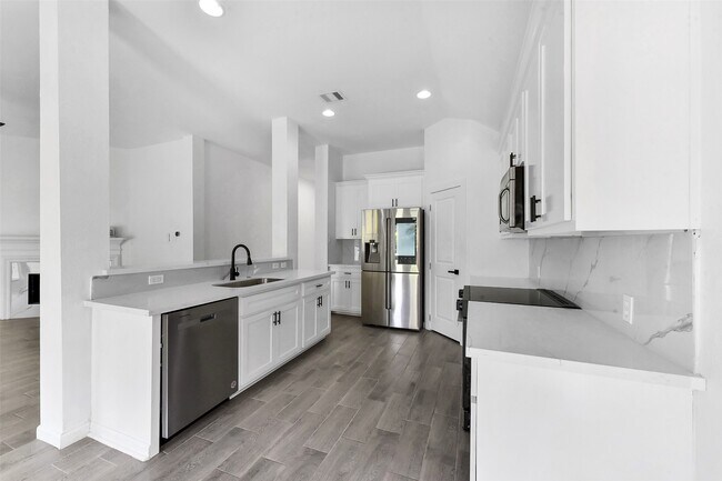 Building Photo - 13021 Castlewind Ln
