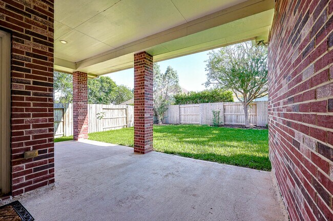 Building Photo - 6726 Hawsley Way