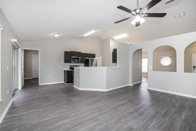 Building Photo - 630 Bayport Dr