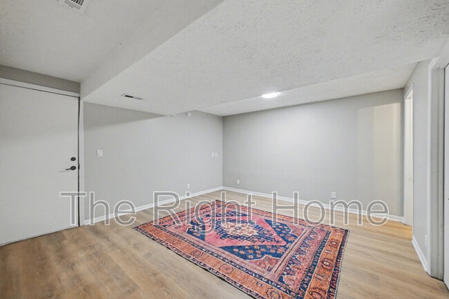 Building Photo - 8617 S 143rd Ave