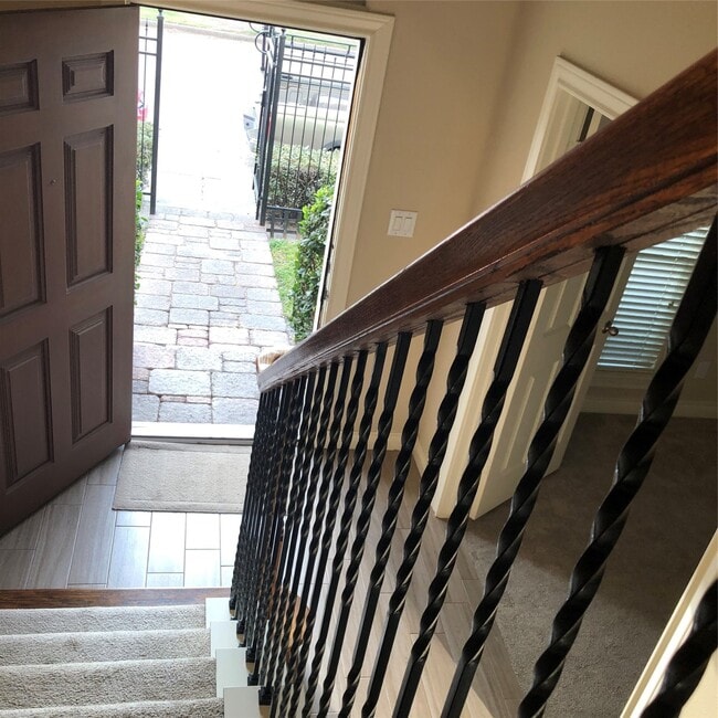 Building Photo - 3404 Nance St