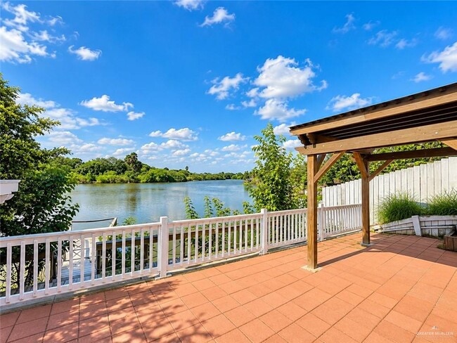 Building Photo - 3072 Resaca Vista Dr