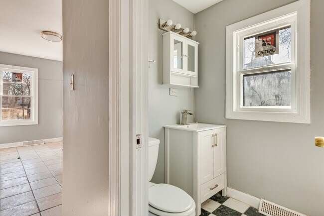 Building Photo - 12025 S Prairie Ave