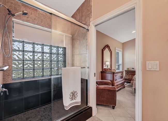 Building Photo - 6255 Timberlakes Way