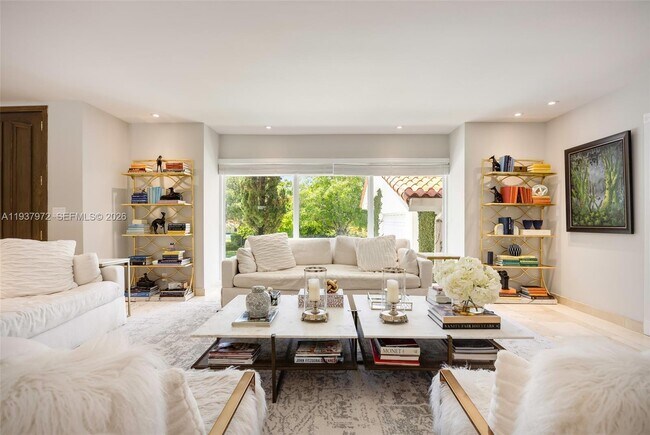 Building Photo - 7230 Vistalmar St