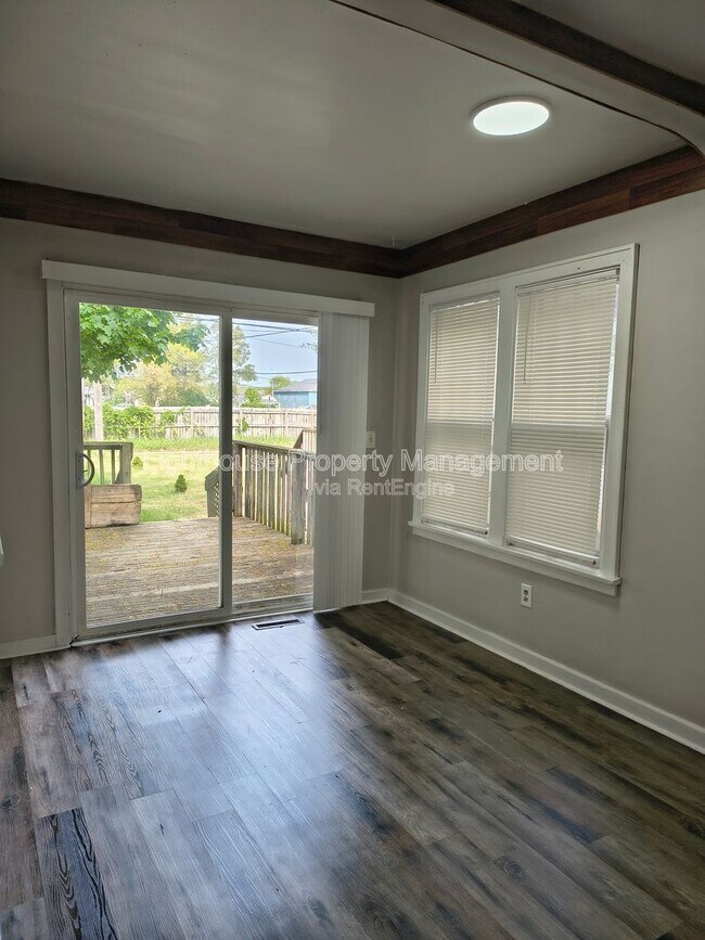 Building Photo - 3041 Lemuel St