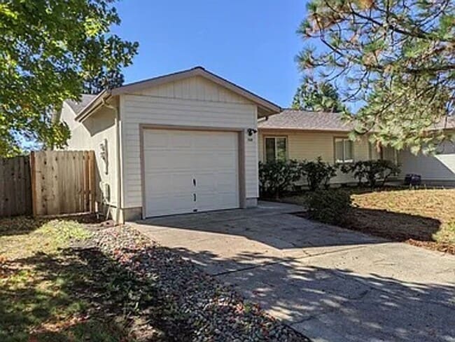 Building Photo - 759 Stephens Dr