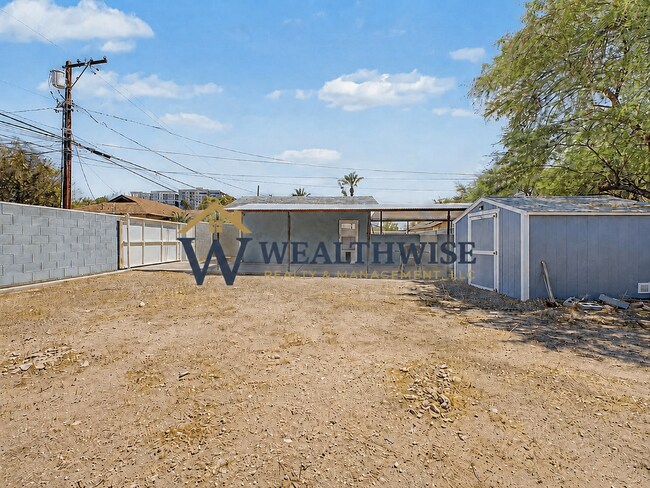 Building Photo - Private Studio Casita Near the University of Arizona Private gated covered parking!