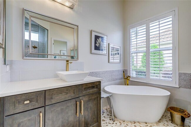 Building Photo - 4709 Mainsail Dr