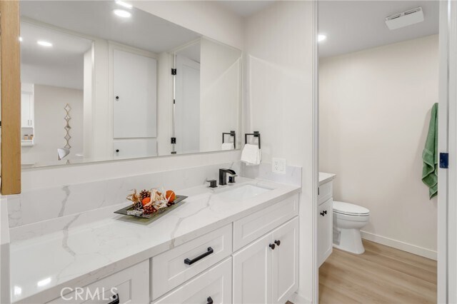 Building Photo - 6542 Ocean Crest Dr