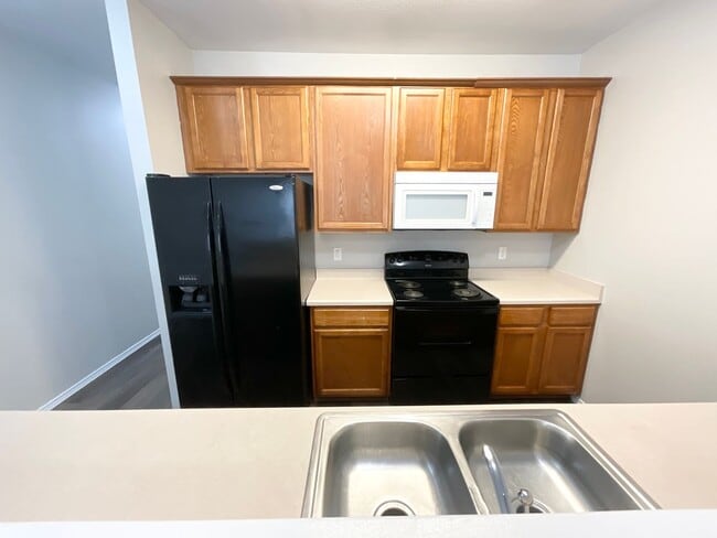 Building Photo - Lovely 2-story | 3-bedroom | 2.5-bath town...