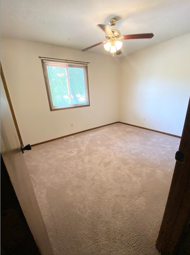Building Photo - 13251 Brookside Dr