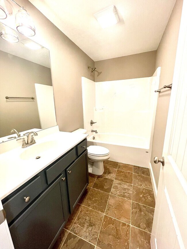 Building Photo - Beautiful New Build iN Fountain City