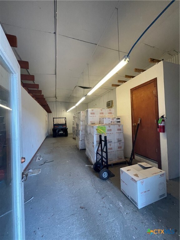 Building Photo - 1910 FM2673