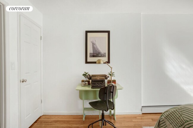 Building Photo - 104 Clifton Pl