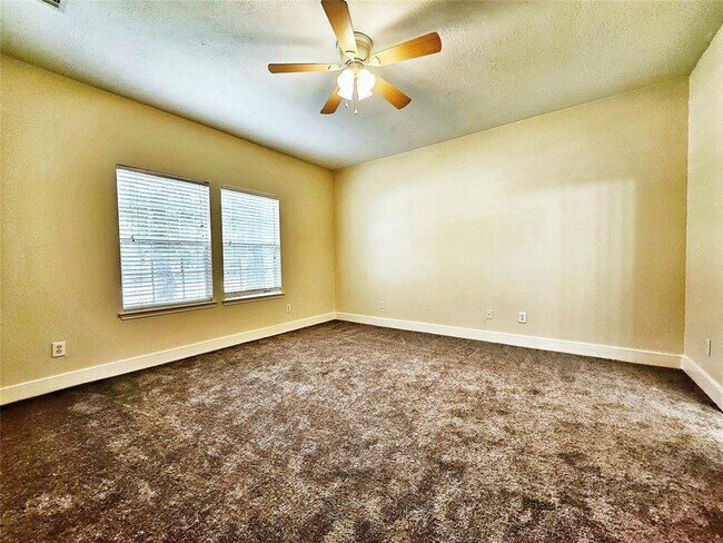 Building Photo - 6106 Spruce Bough Ct